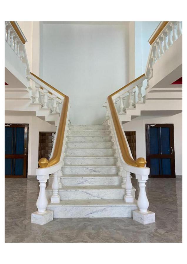Casablanca 5Bhk Villa เดห์ราดุน ภายนอก รูปภาพ