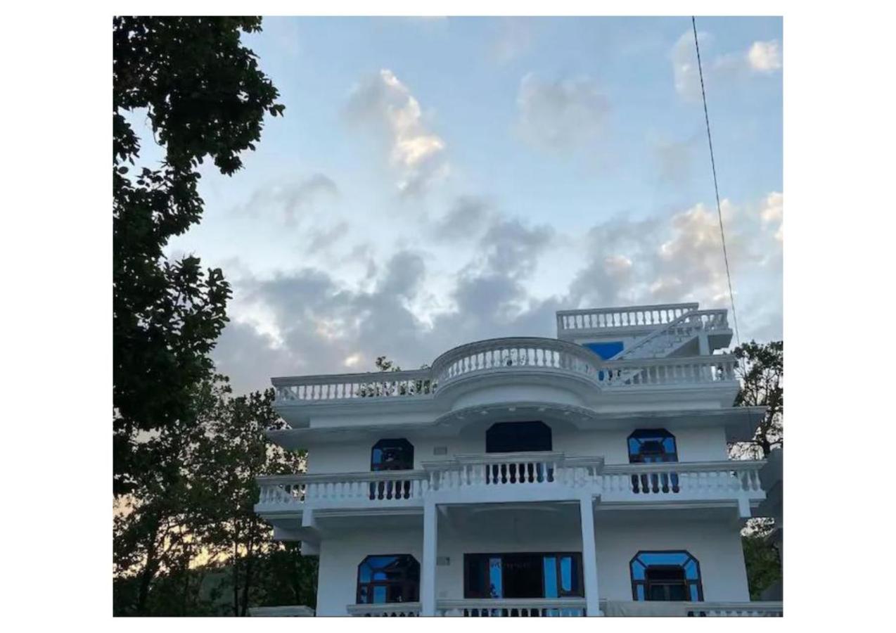 Casablanca 5Bhk Villa เดห์ราดุน ภายนอก รูปภาพ
